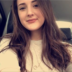 Meet your Posher, Melanie